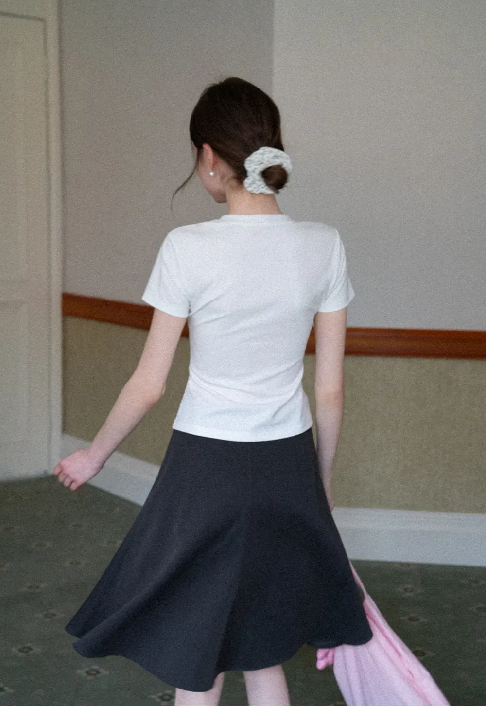 Short sleeve t shirt with embroidered pattern band