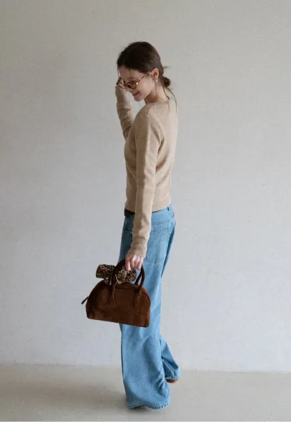 V Neck Knit Sweater with Layered Collar Design