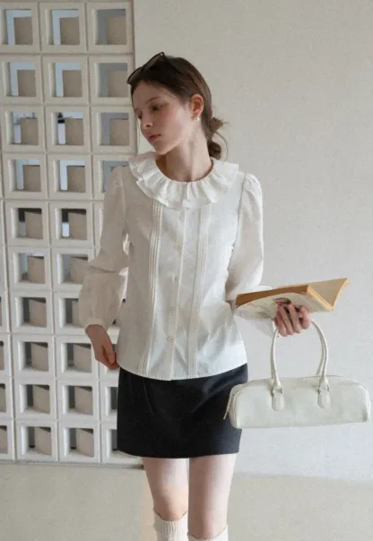 Elegant Blouse with Ruffled Collar and Pintuck Detail