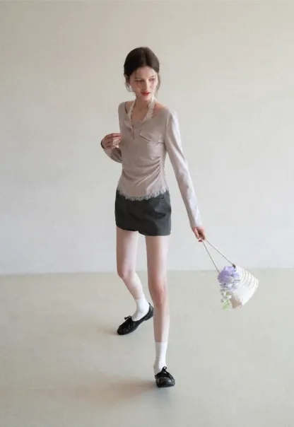 High waist tailored shorts with lace trim