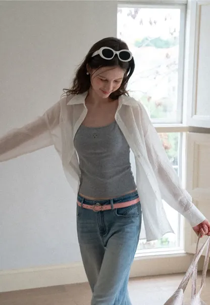 Wide leg flared denim jeans with front pockets