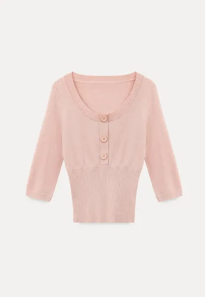 Woolen knit sweater with ribbed hem and cuffs