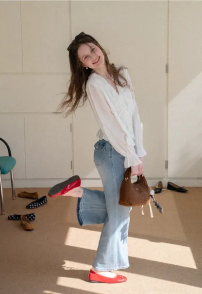 Elegant Blouse with Ruffle Detail and Tie Front Design