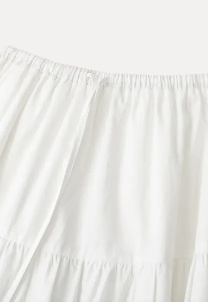 V neck sleeveless dress with floral embellishment