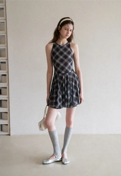Plaid sleeveless dress with flared skirt