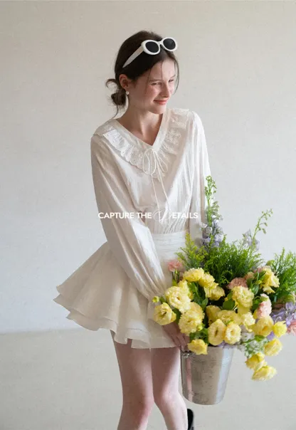 Long sleeve dress with lace collar and tie front