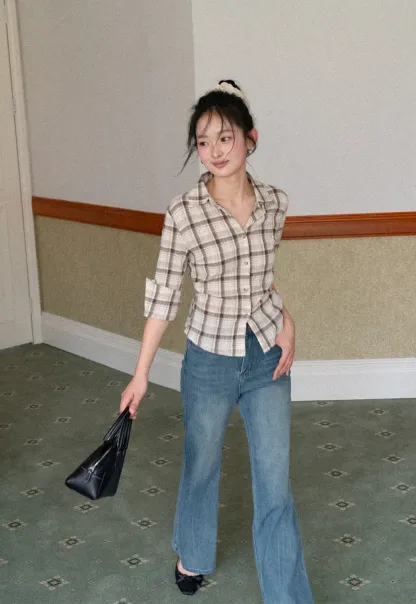 Flared Cut Denim Jeans with High Waist