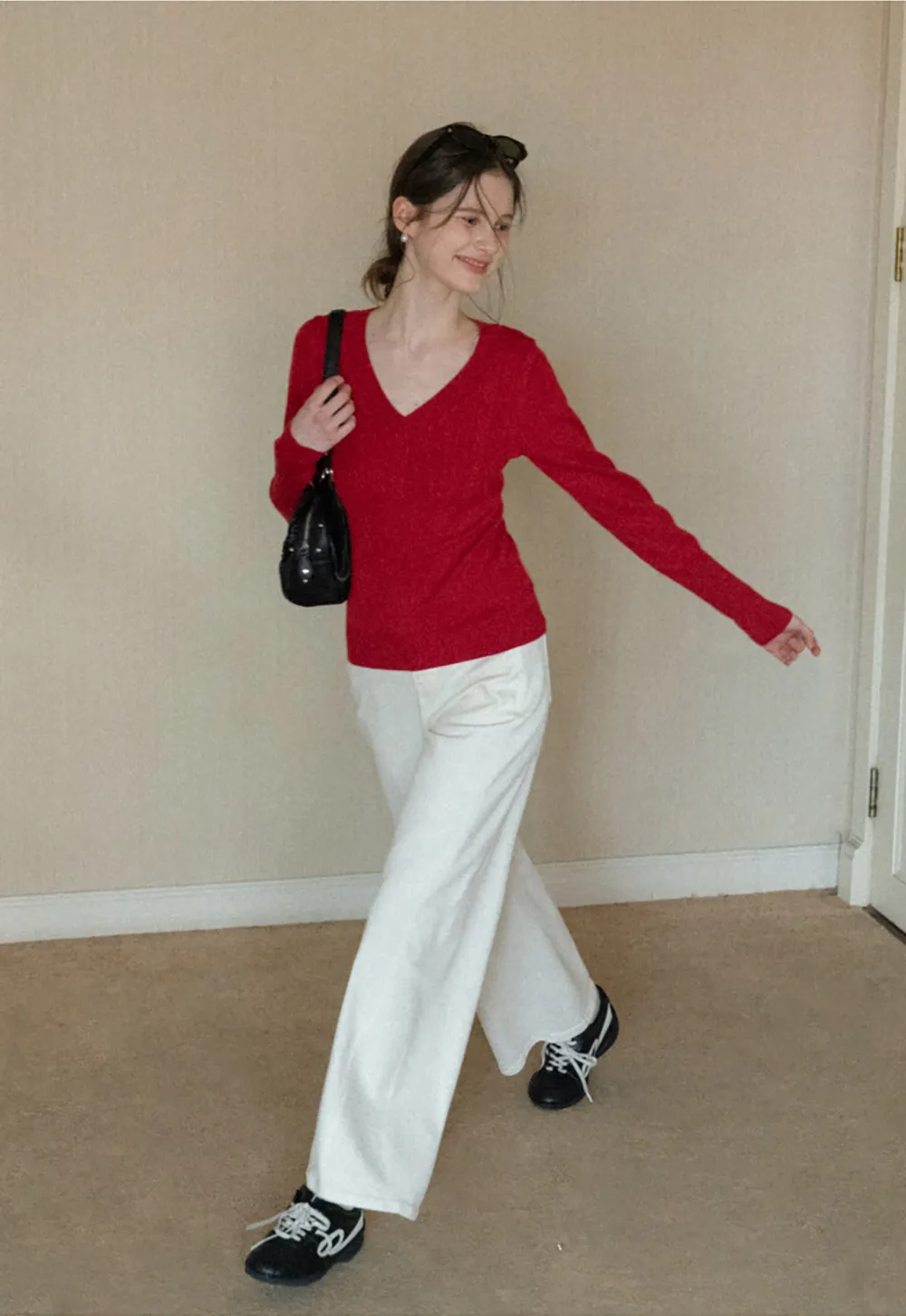 Wide leg high waist denim jeans with belt loop design