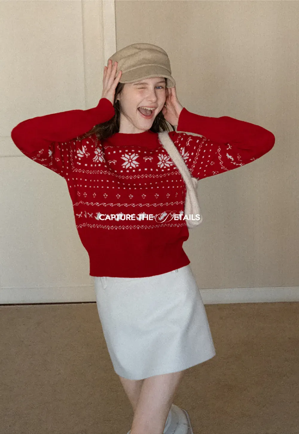 Winter Snowflake Knit Sweater with Round Neck Design