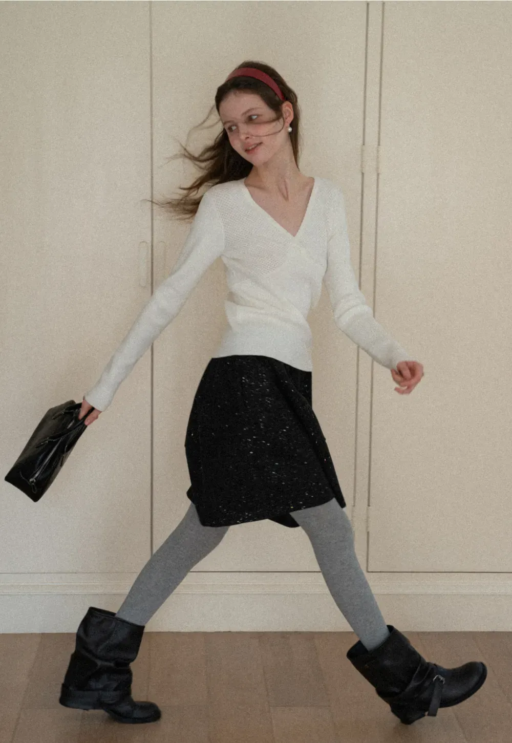 Ribbed knit sweater with round neckline long sleeves simple design