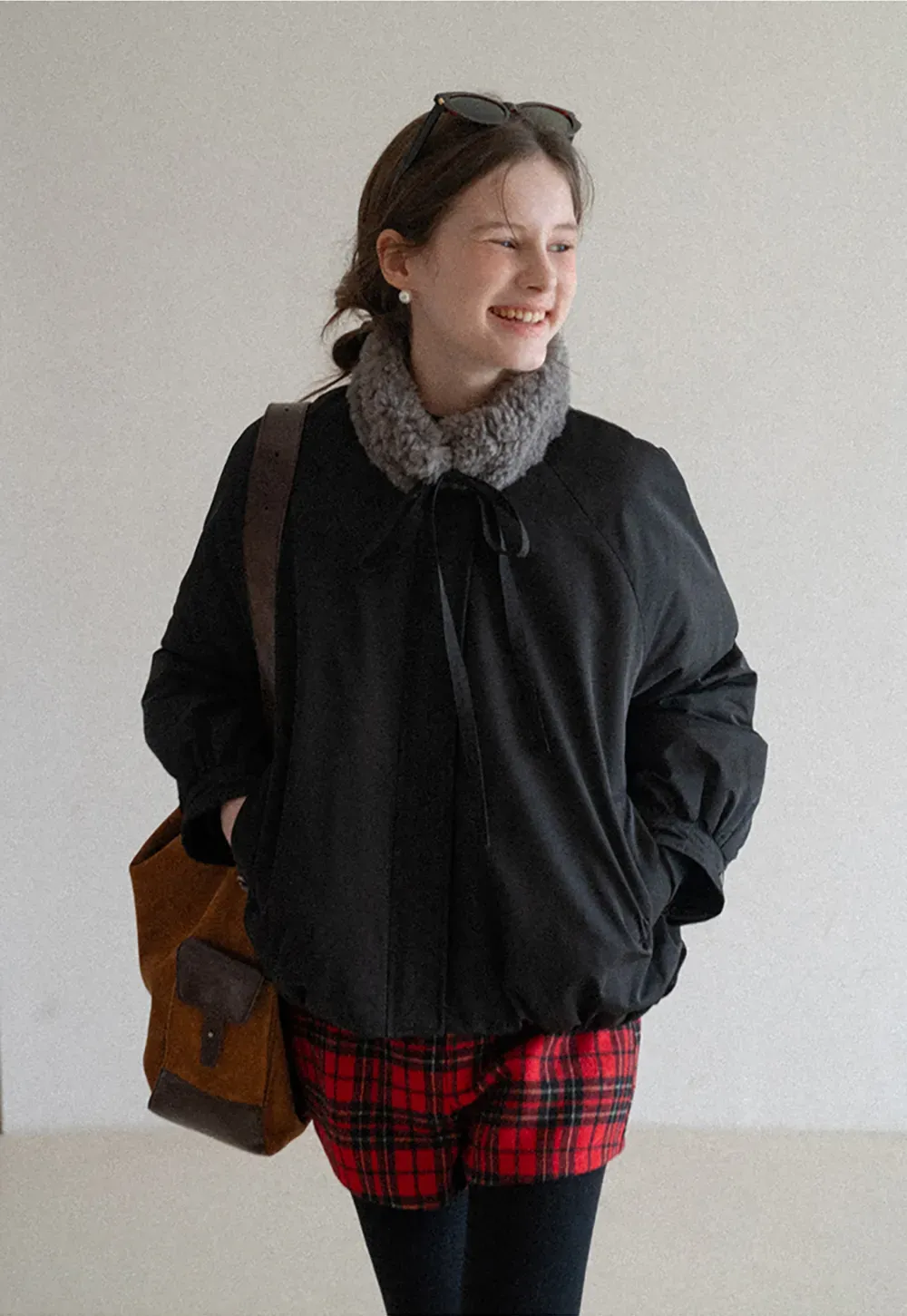 Stylish Short Jacket with Furry Collar and Zipper Design