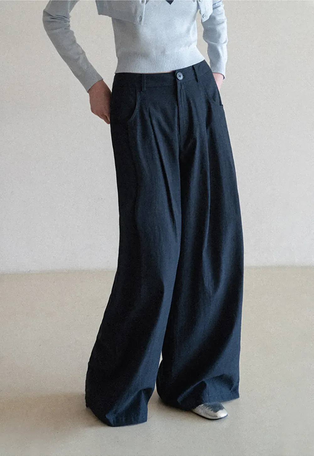 Casual Pants with Wide Legs and Pleats