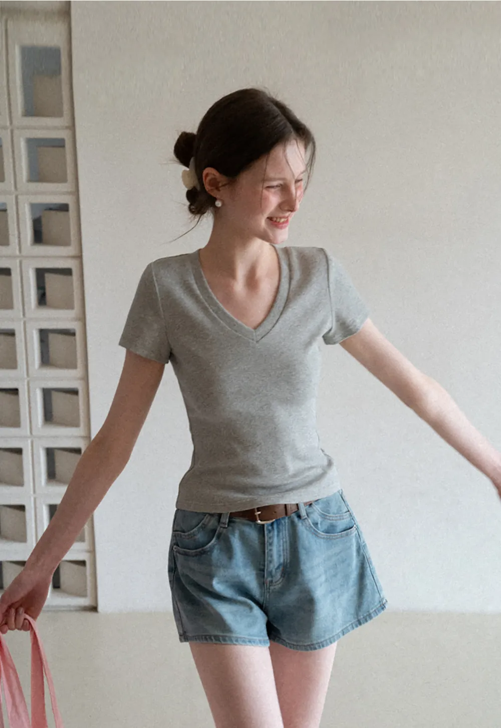 V neck short sleeve knit t shirt