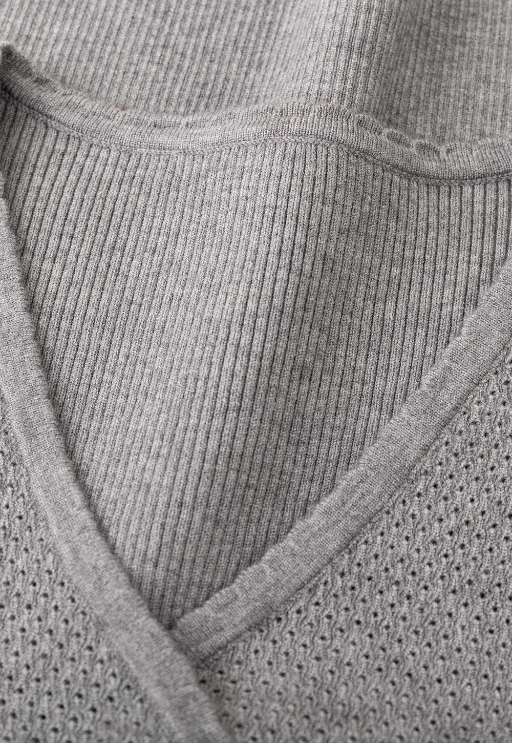 Ribbed knit sweater with round neckline long sleeves simple design