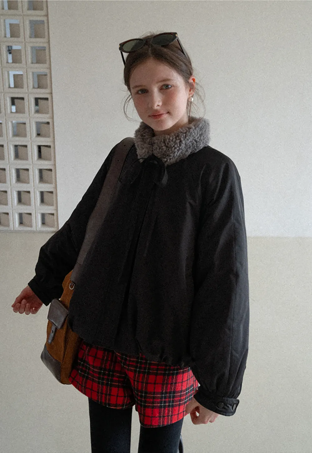 Stylish Short Jacket with Furry Collar and Zipper Design