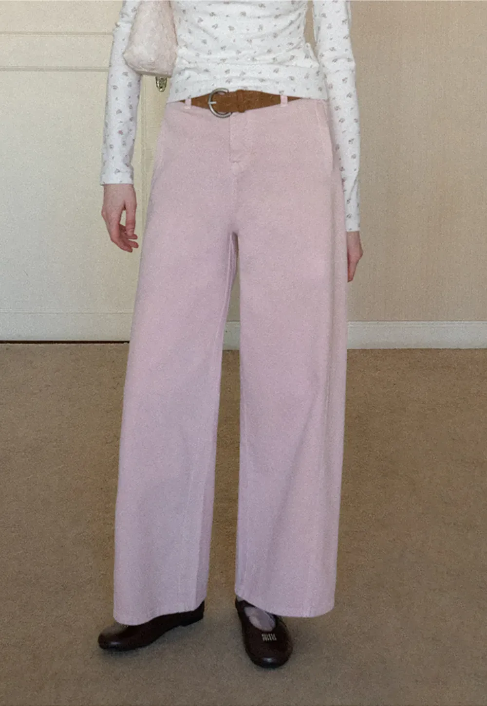 Wide leg high waist denim jeans with belt loop design