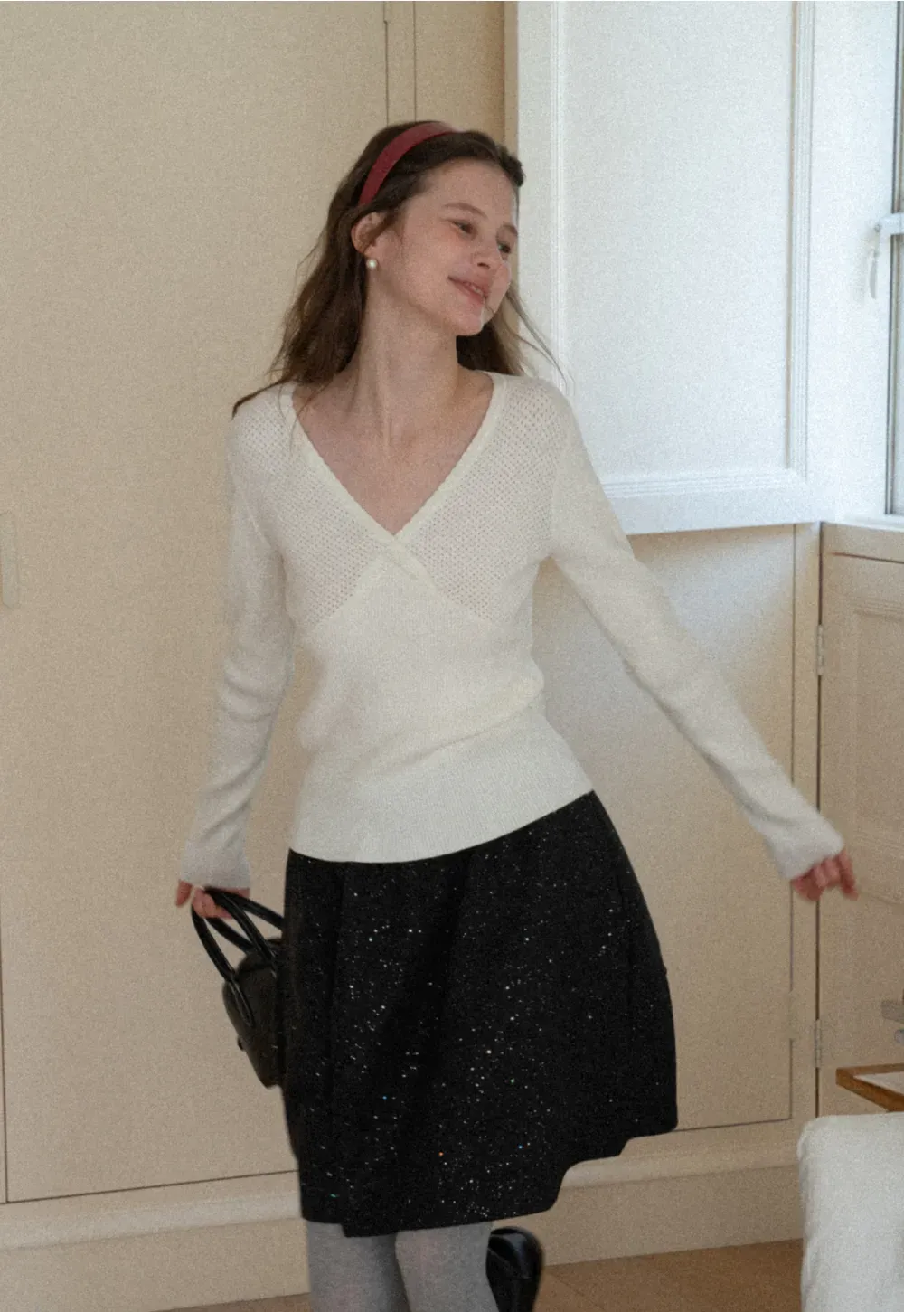 Ribbed knit sweater with round neckline long sleeves simple design