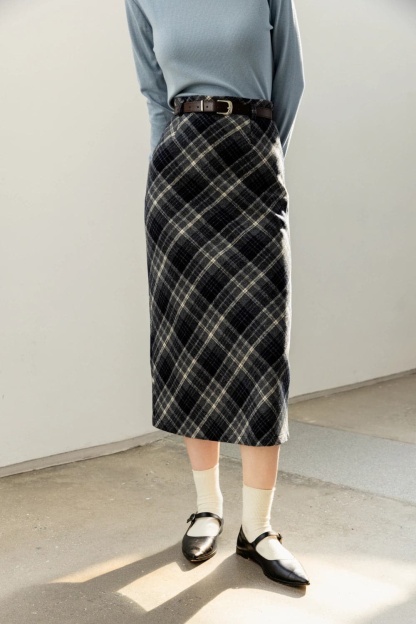Classic Plaid Midi Skirt with Belted Waist