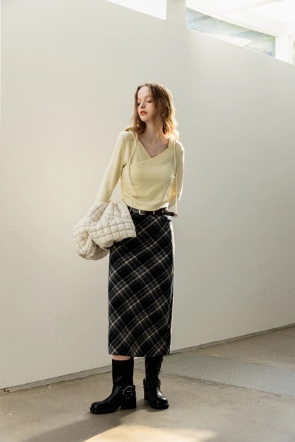 Classic Plaid Midi Skirt with Belted Waist