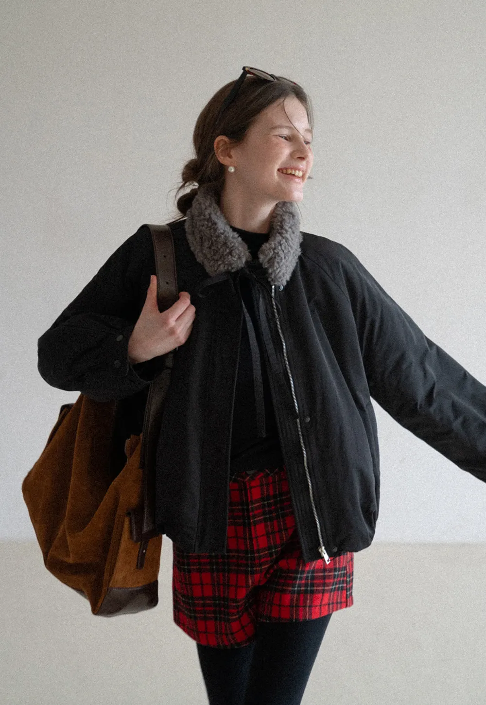 Stylish Short Jacket with Furry Collar and Zipper Design