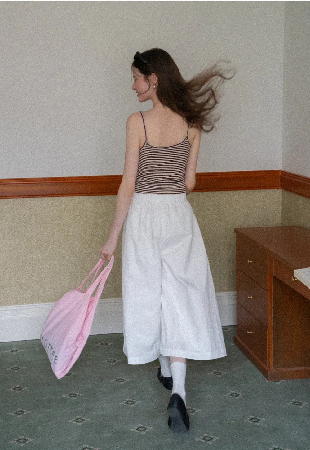 Wide Leg Cropped Casual Pants with Elastic Waist