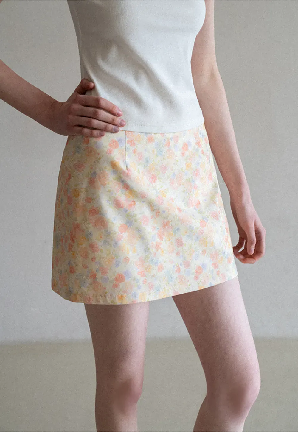 Floral Print Mini Skirt with Fitted Waist