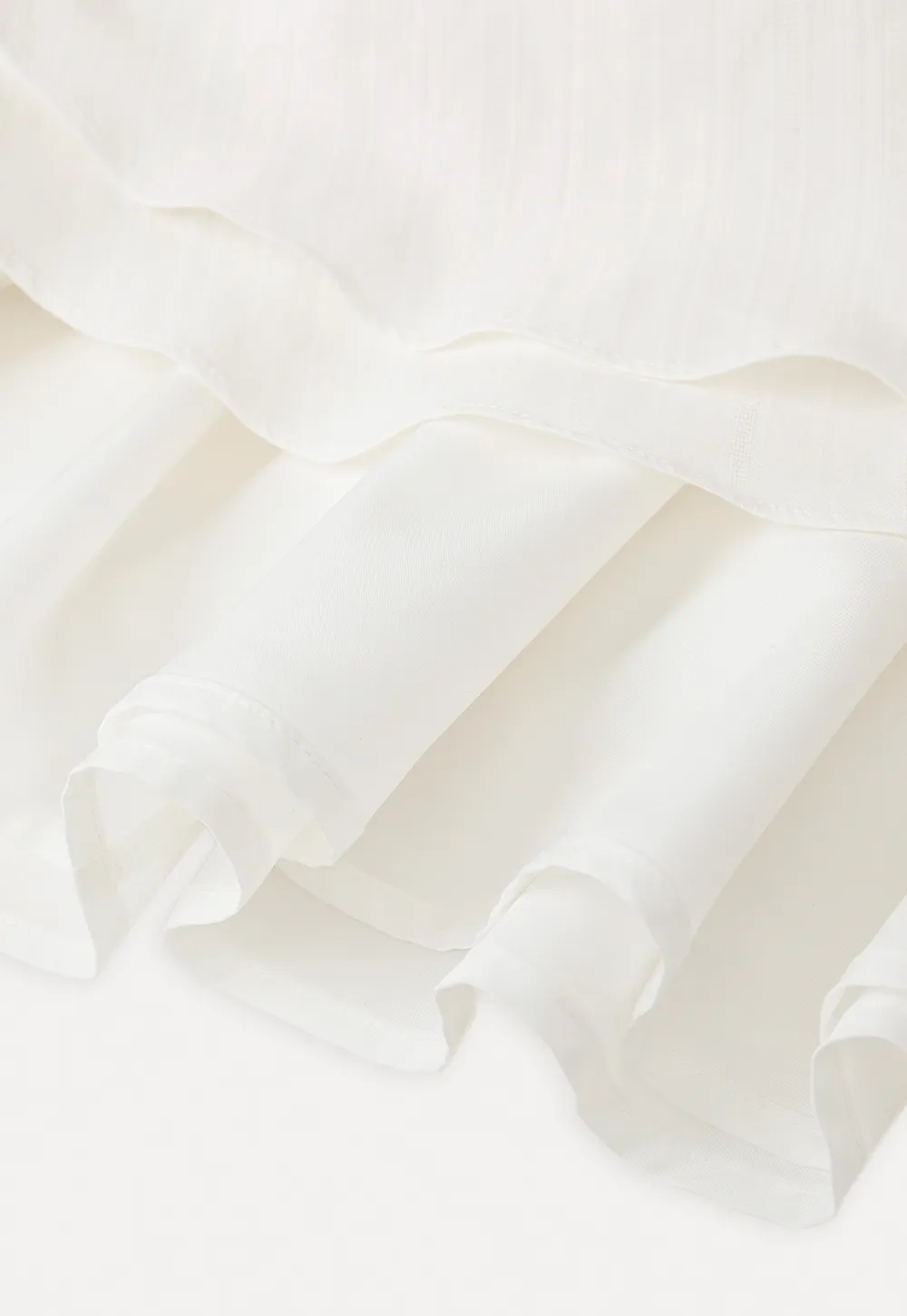 Long sleeve dress with lace collar and tie front