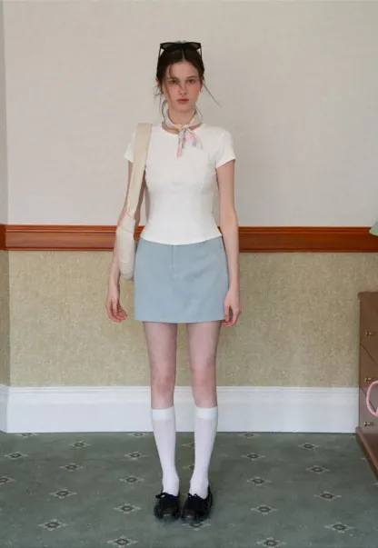A-line mini skirt with front zipper and belt loops