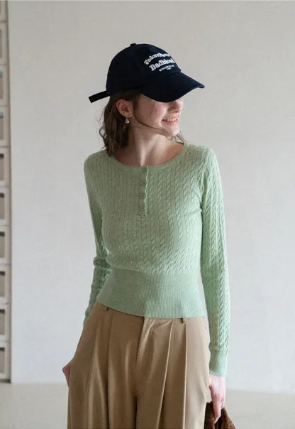 Wide leg pleated casual pants with front pockets