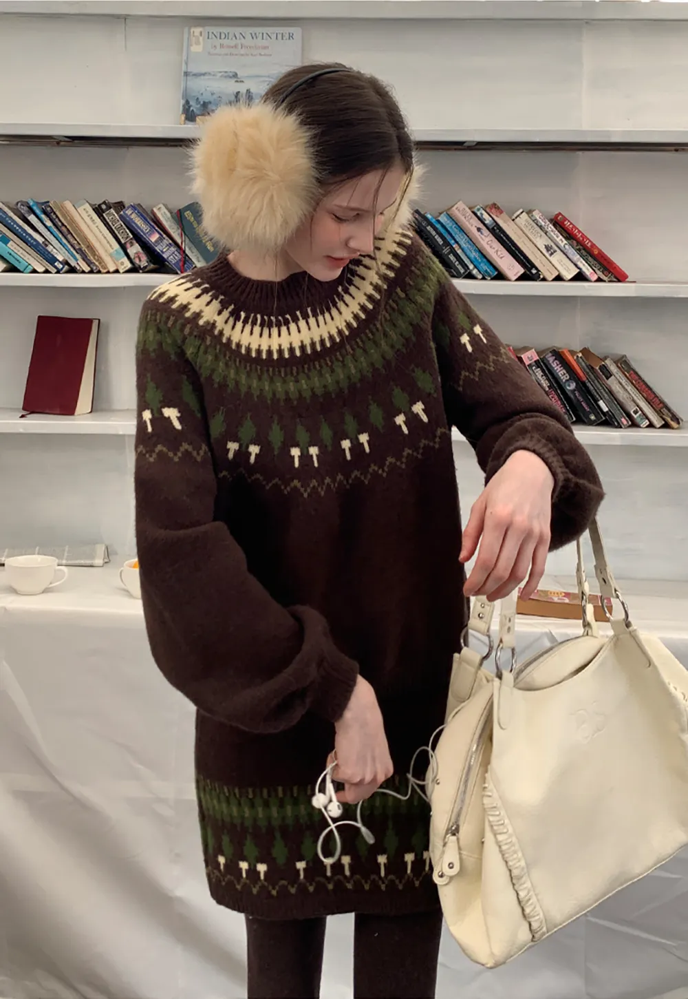 Woolen Knit Sweater and Skirt Set with Pattern Design