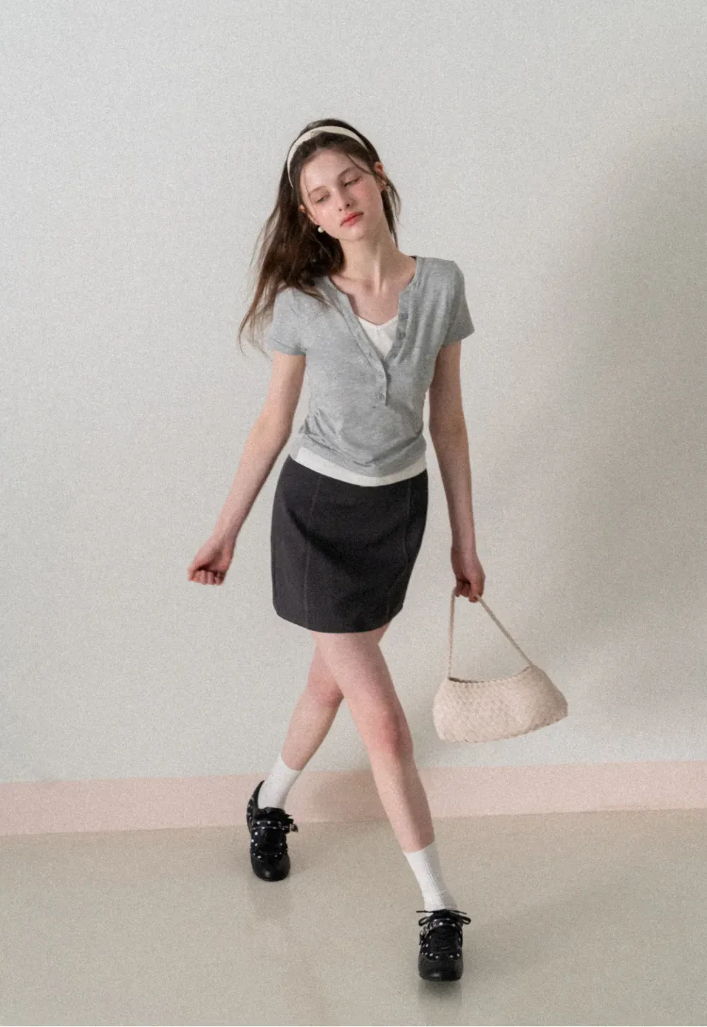 Short Sleeve T Shirt with Round Neck