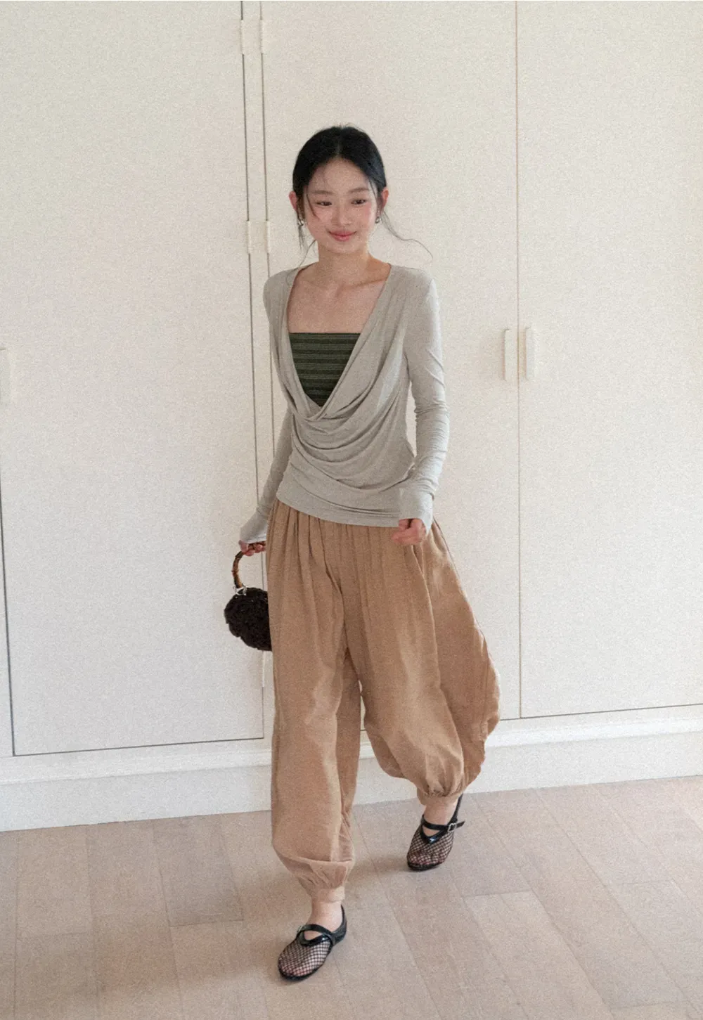 Loose Fit Elastic Waist Wide Leg Pants