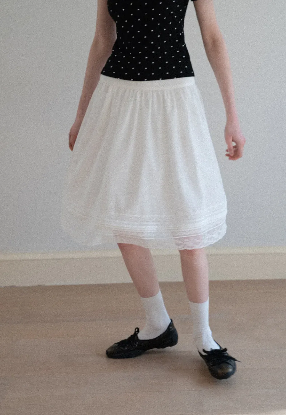 Lace Trimmed Pleated Midi Skirt