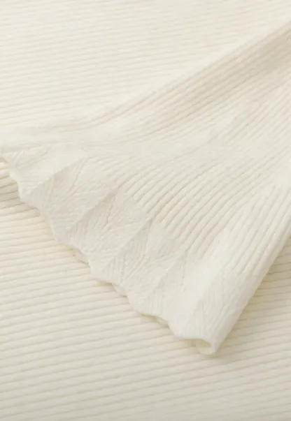 Floral Embellished V Neck Woolen Knit Sweater