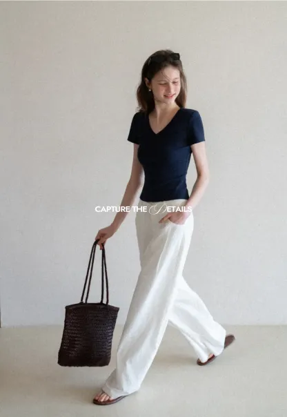 V neck short sleeve knit t shirt