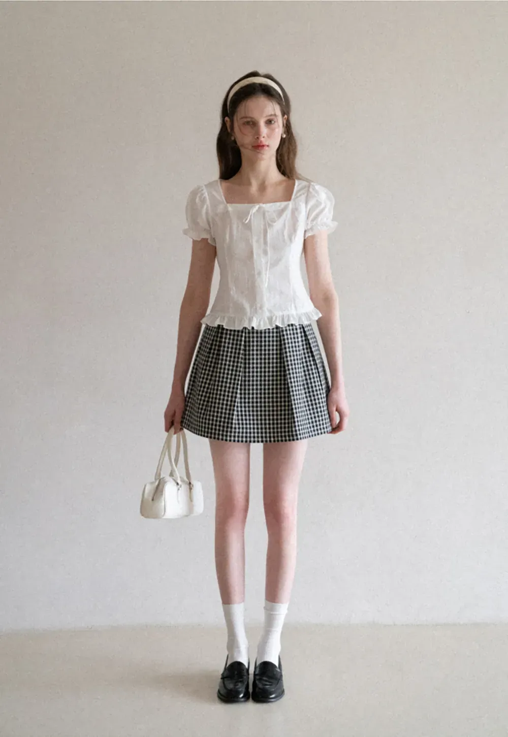 Square neck puff sleeve blouse with ruffle hem