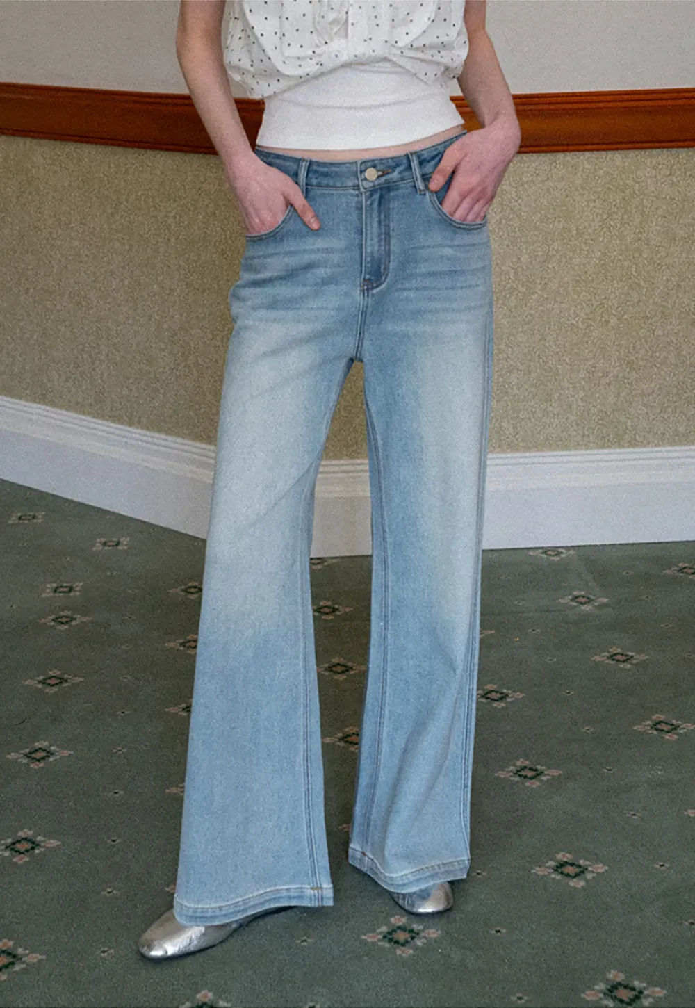 Wide leg flared denim jeans with front pockets