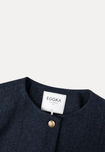 Elegant Jacket with Button and Pocket Detail