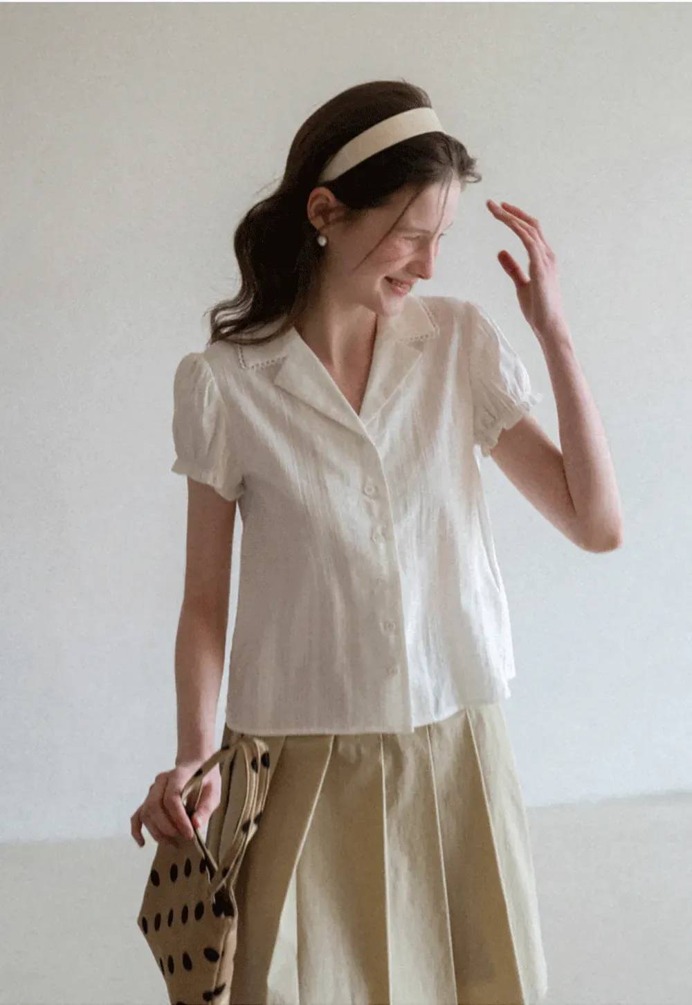 Short Sleeve Shirt with Collar and Button Front