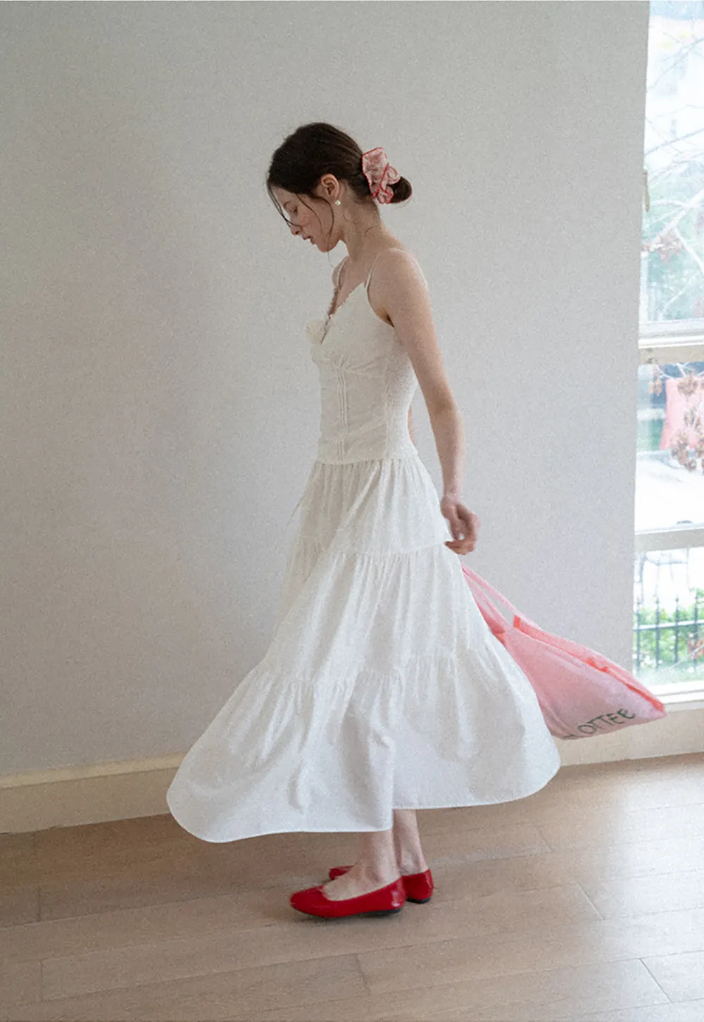 V neck sleeveless dress with floral embellishment