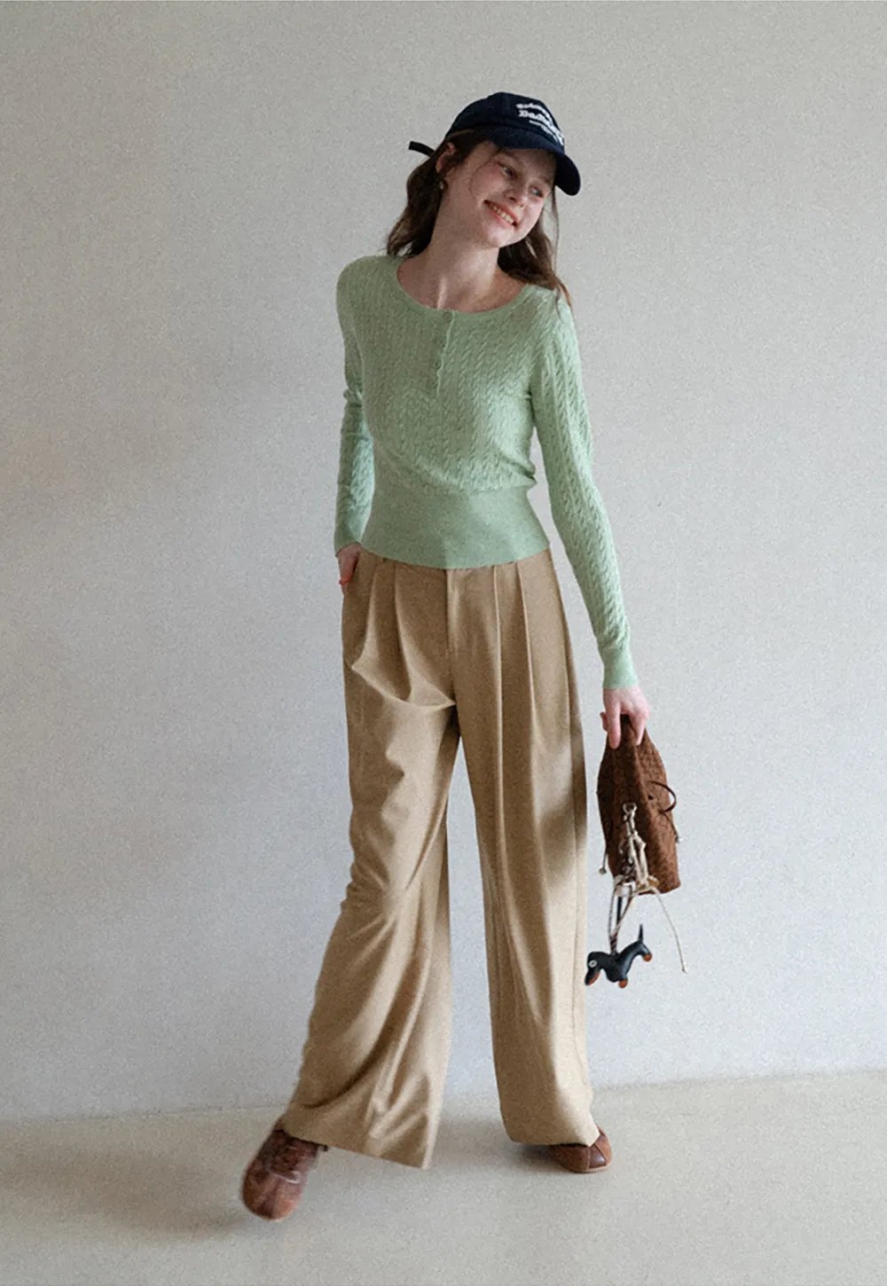 Wide leg pleated casual pants with front pockets