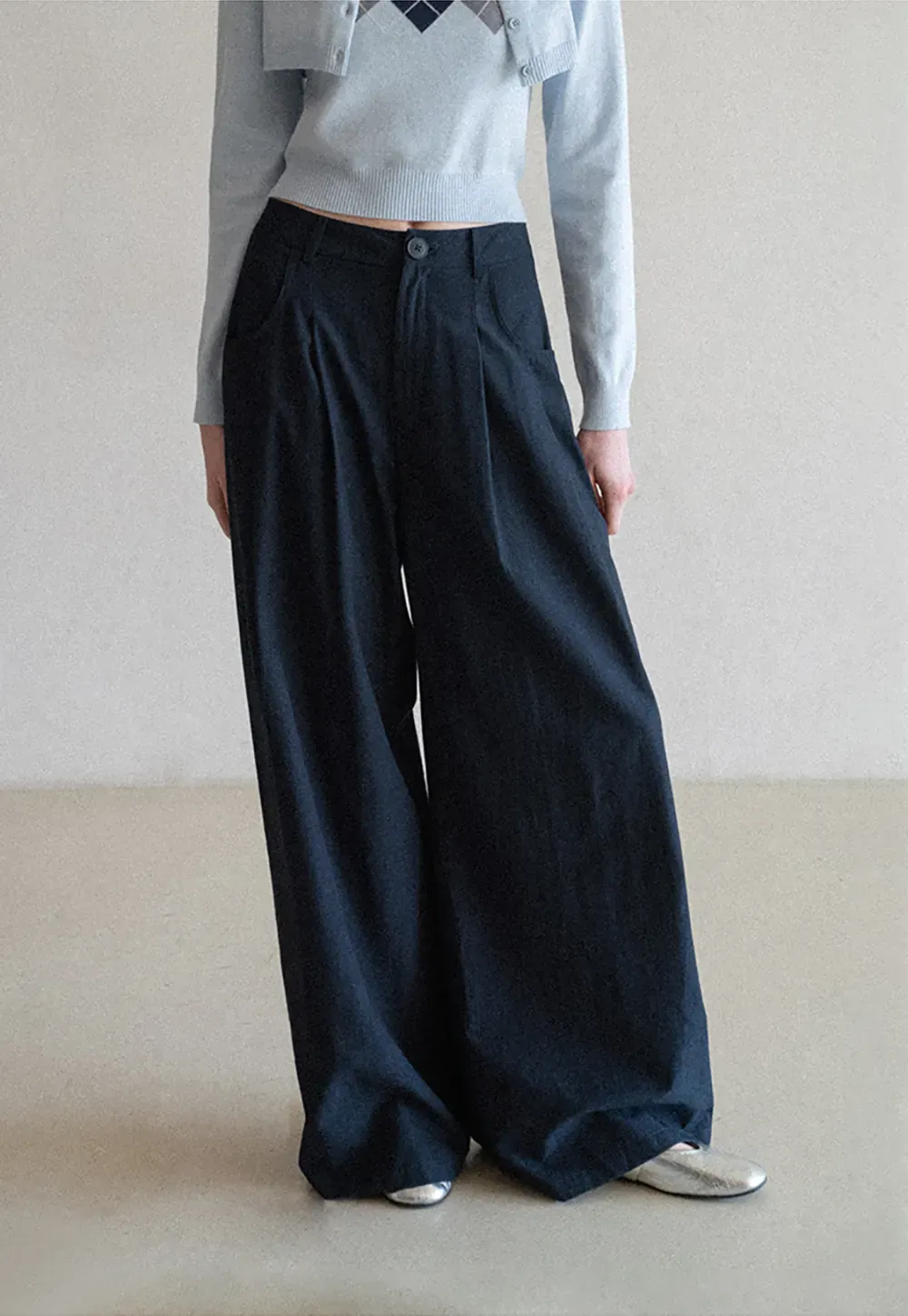 Casual Pants with Wide Legs and Pleats