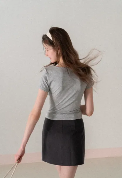 Short Sleeve T Shirt with Round Neck