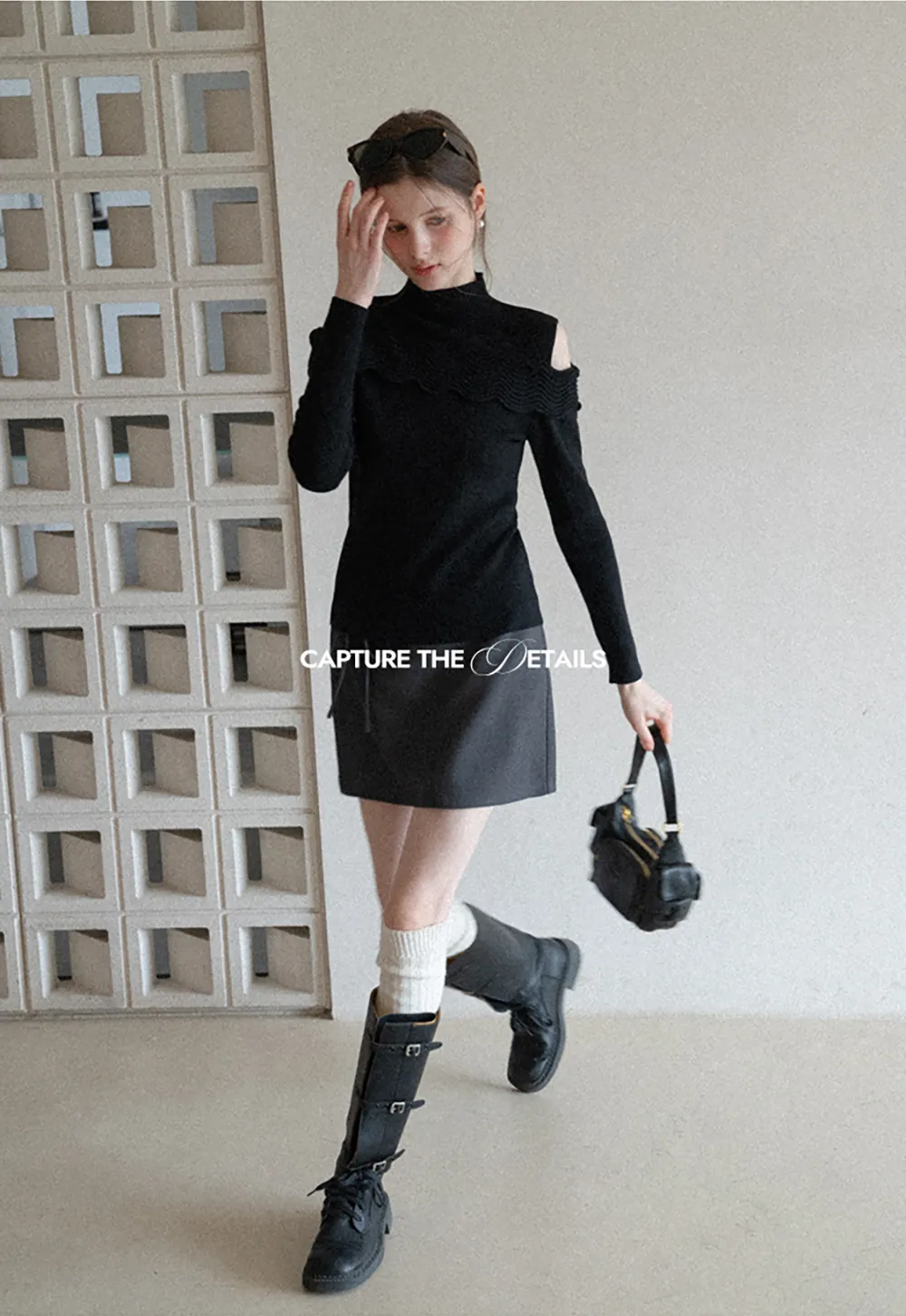 A-line mini skirt with front zipper closure