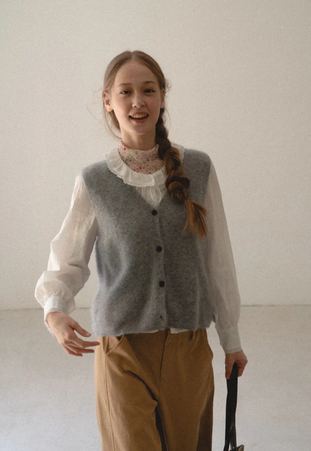 Ruffled Collar Knit Vest
