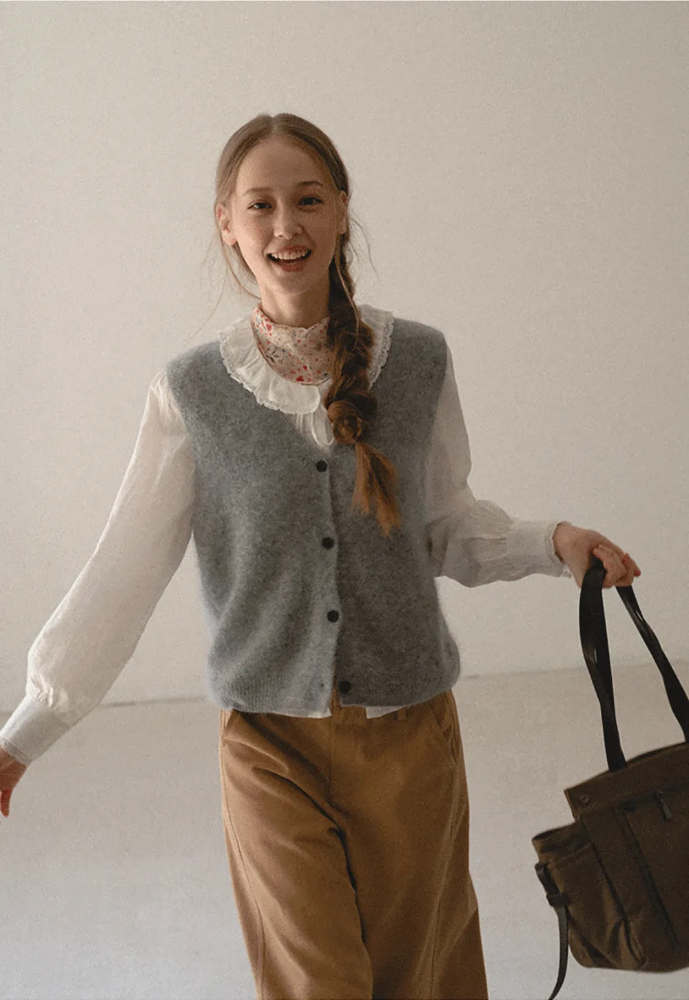 Ruffled Collar Knit Vest
