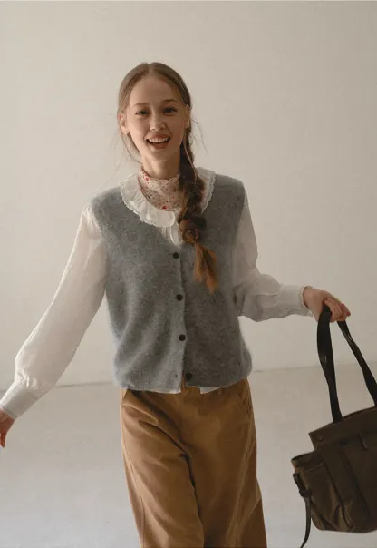 Ruffled Collar Knit Vest