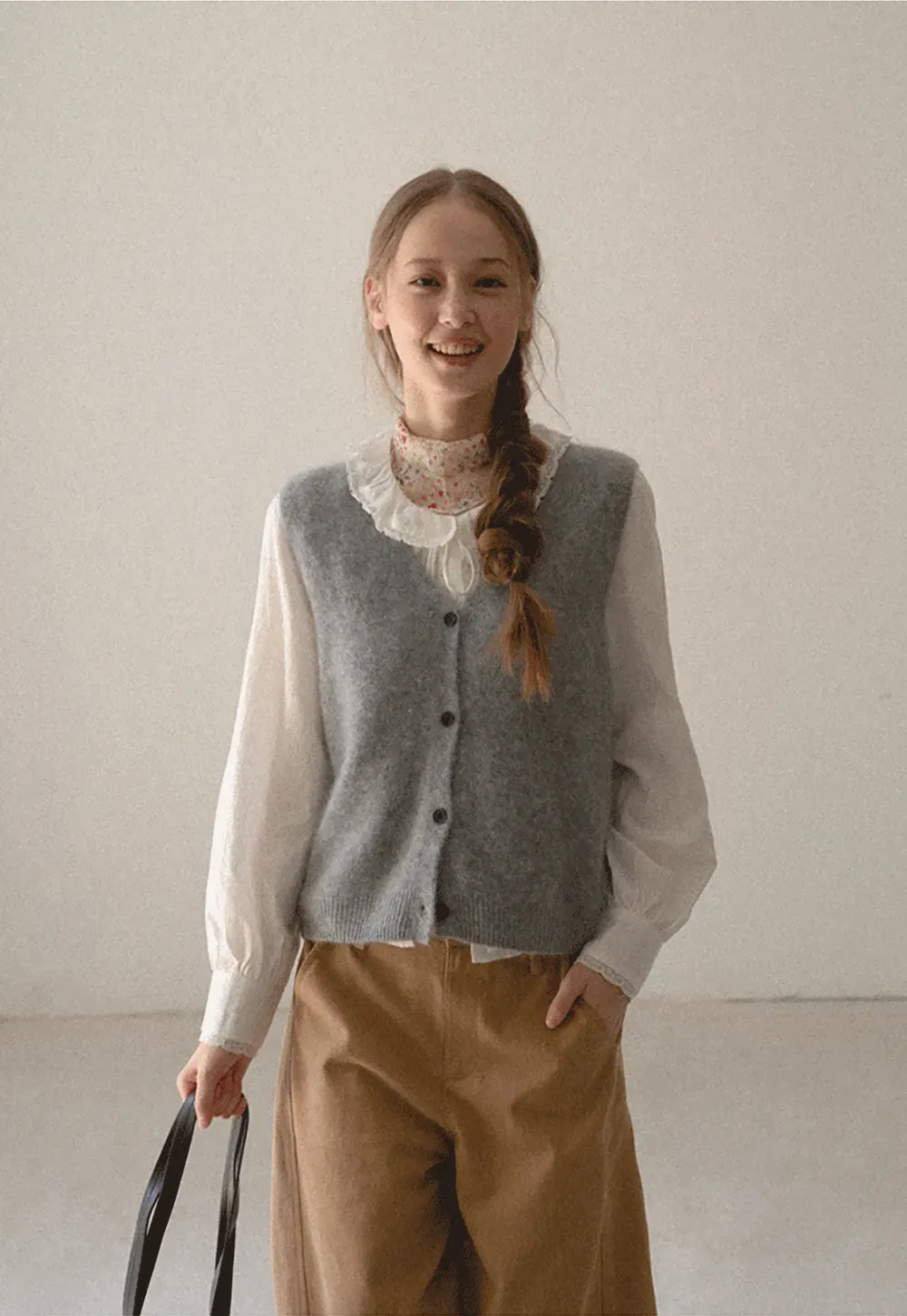 Ruffled Collar Knit Vest