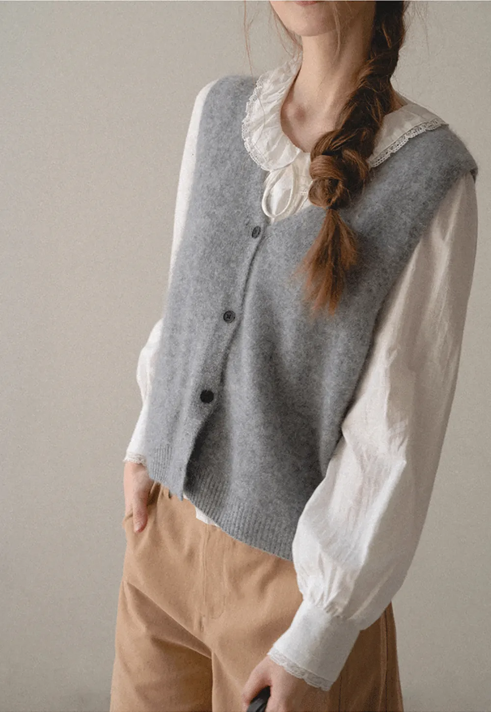 Ruffled Collar Knit Vest