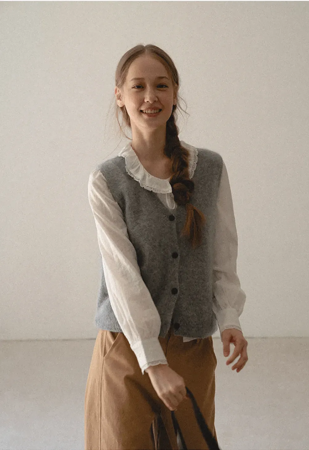 Ruffled Collar Knit Vest